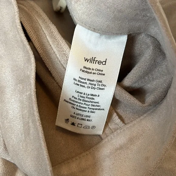 Aritzia Wilfred Bossier Tan Faux Suede Shorts