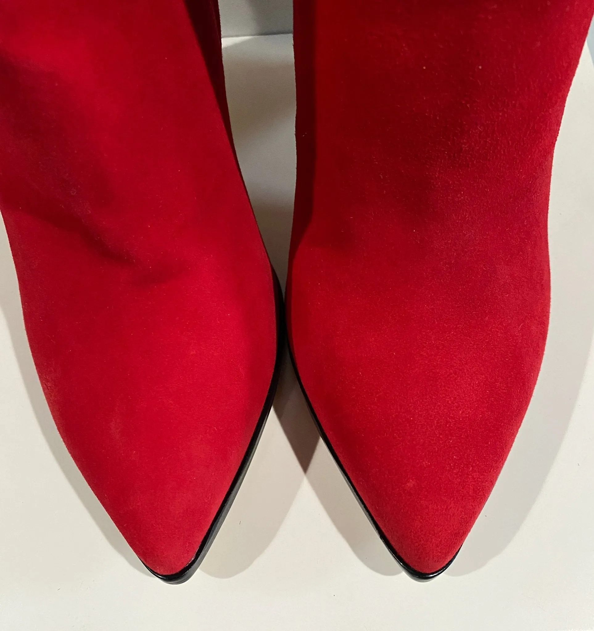 AURORA - RED SAMPLE 7.5