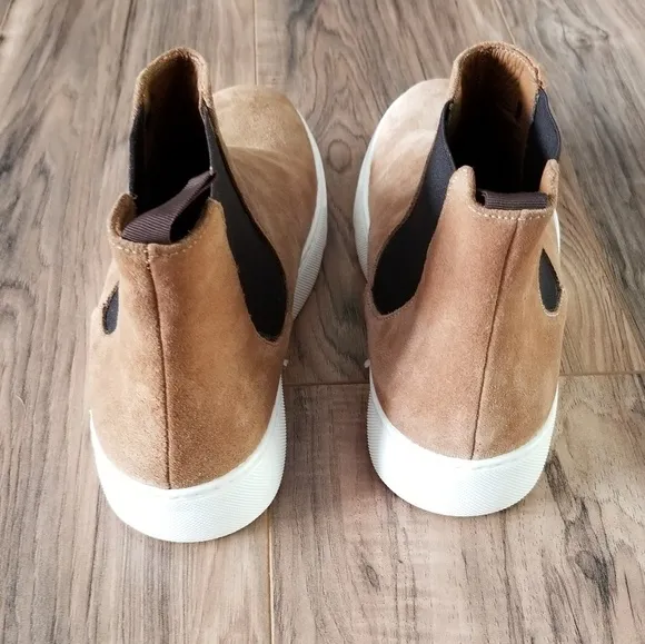 Barneys New York -Natural Suede Chelsea Sneakers