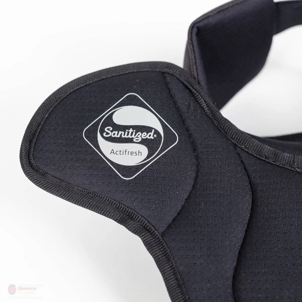 Bauer Supreme Junior Goalie Neck Guard