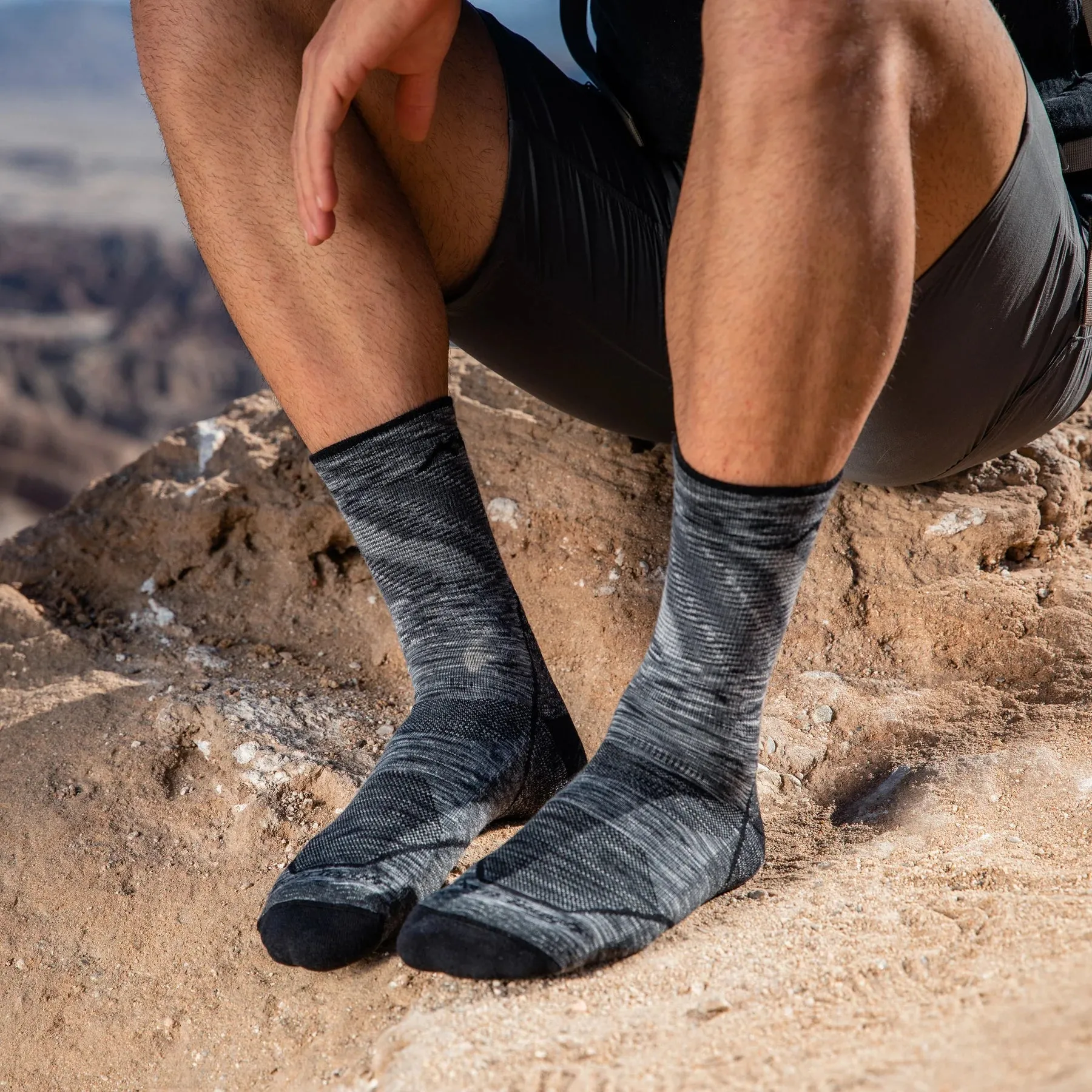 Darn Tough Light Hiker Micro Crew Light Cushion