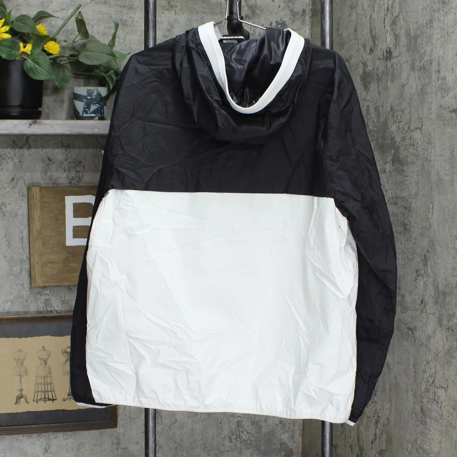 Guess Men's Colorblocked Hooded Windbreaker