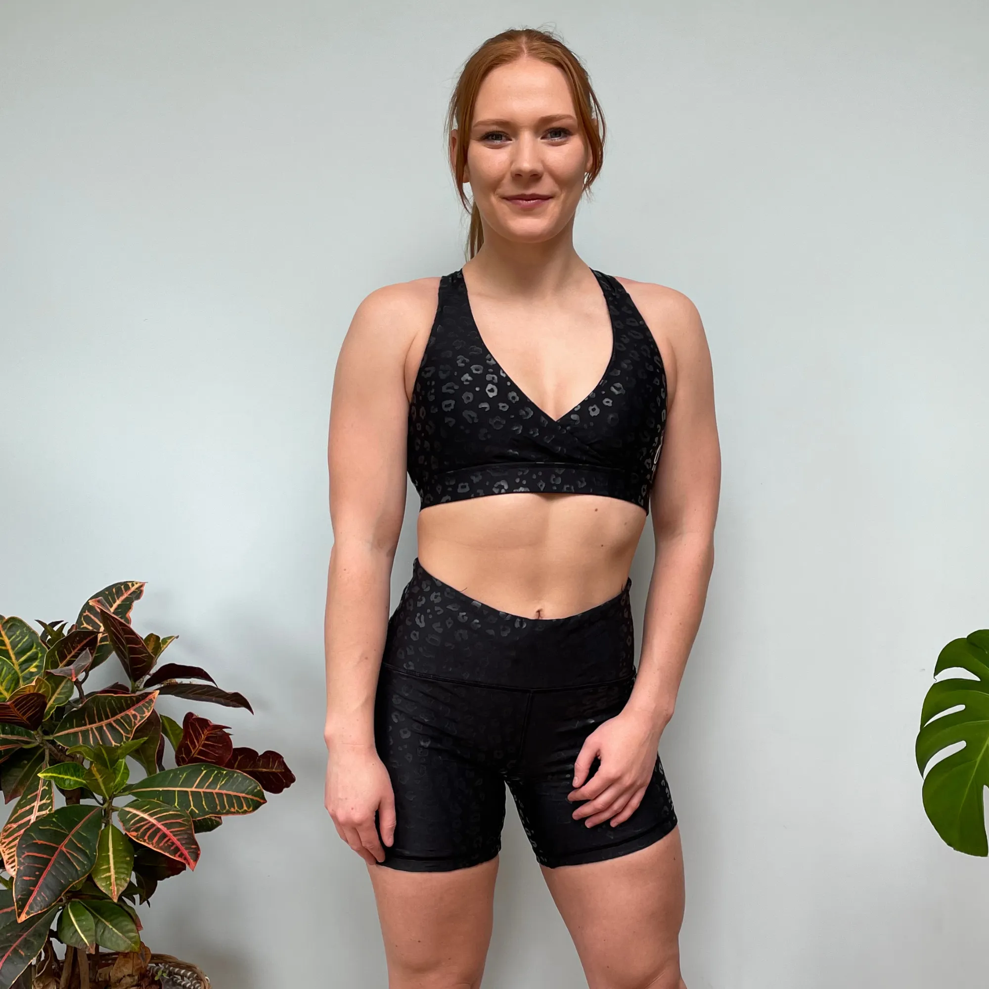 Halo Black Sparkly Leopard 6 Inch Shorts