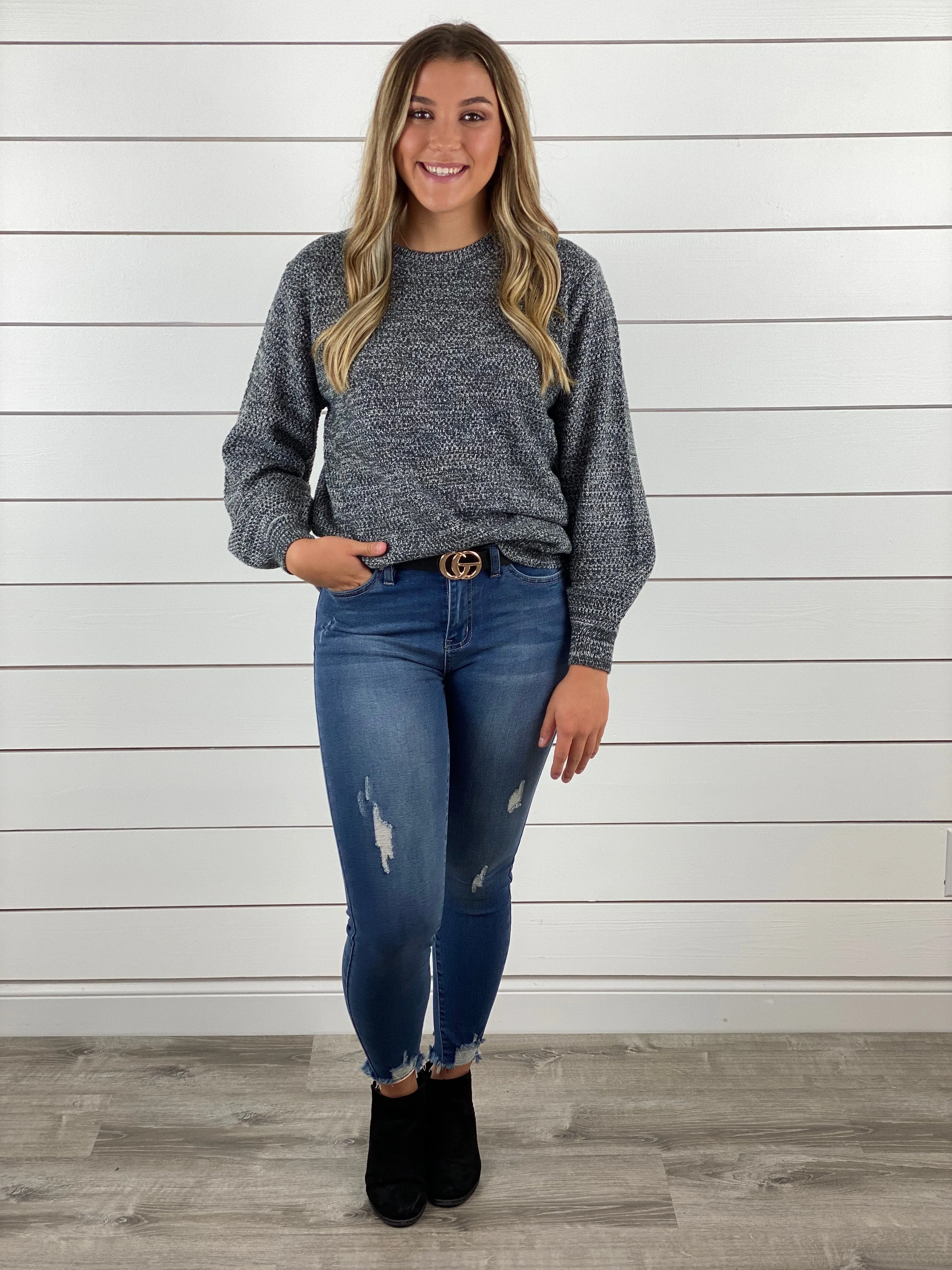 Hi Rise Jeans with Tears and Cropped Tattered Hem