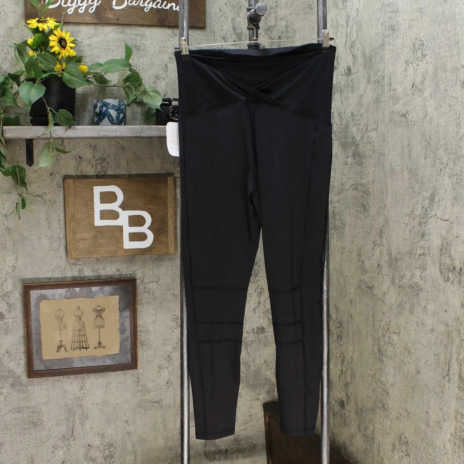 Isabel Maternity by Ingrid & Isabel Moto Leggings