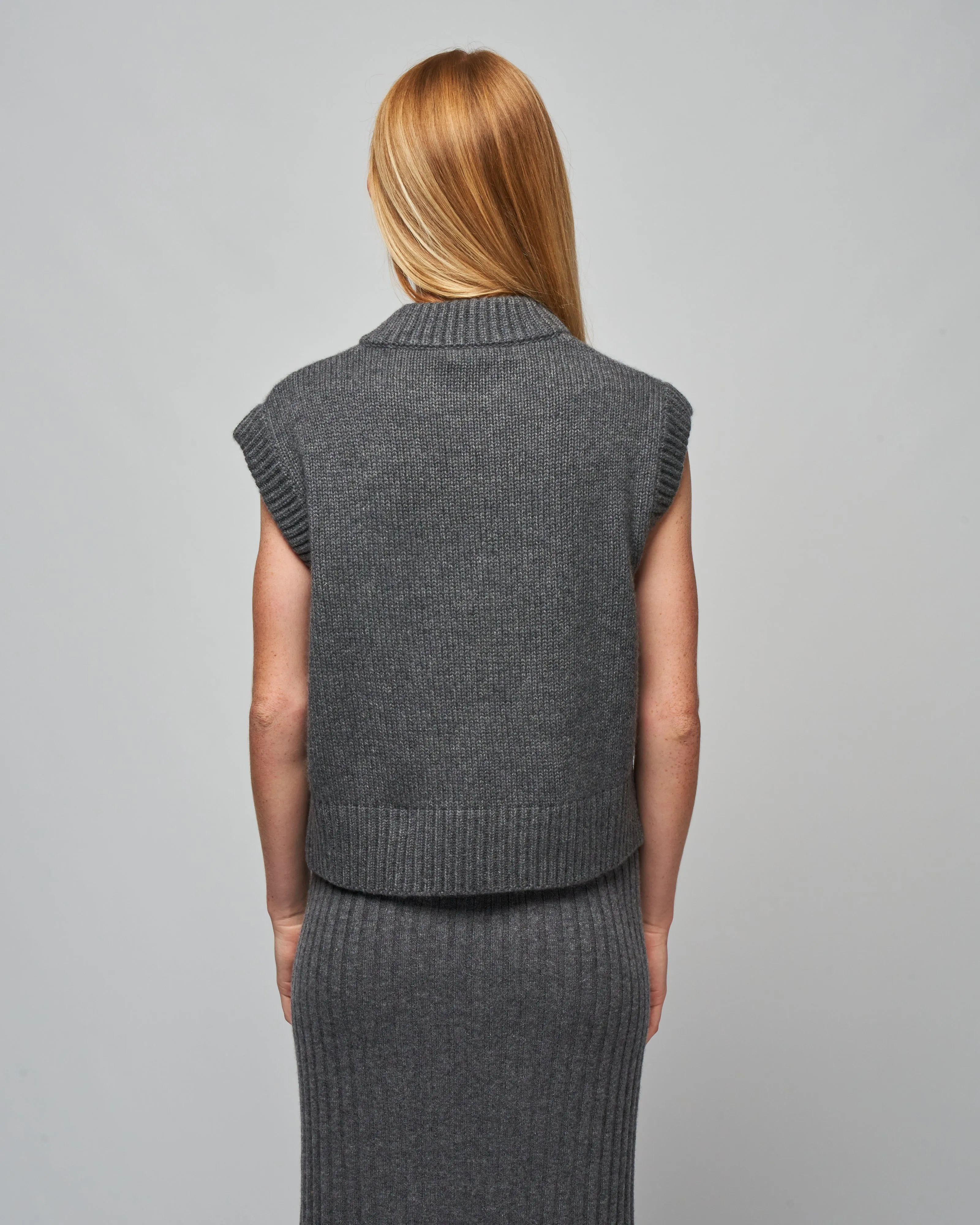 jonny sweater - graphite