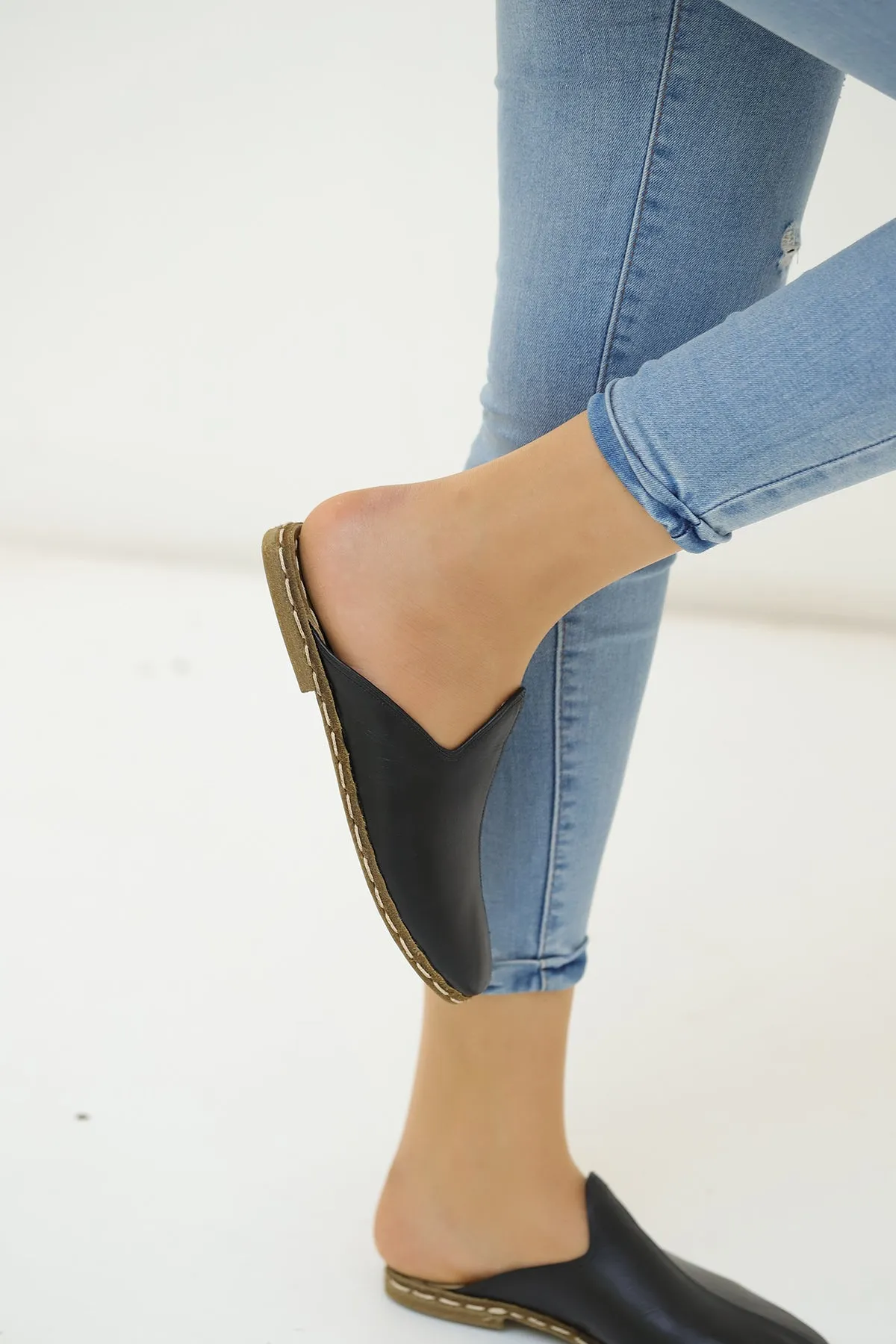 Midnight Noir Handmade Leather Slippers (Women's)