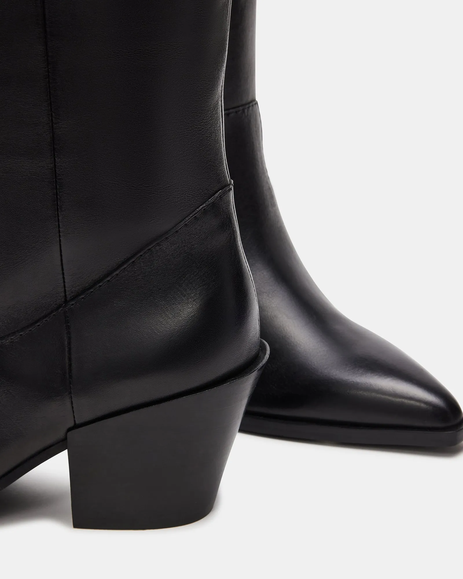 TARA BLACK LEATHER - SM REBOOTED