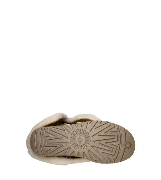 UGG Australia Women's Bailey Button Triplet II | Chestnut