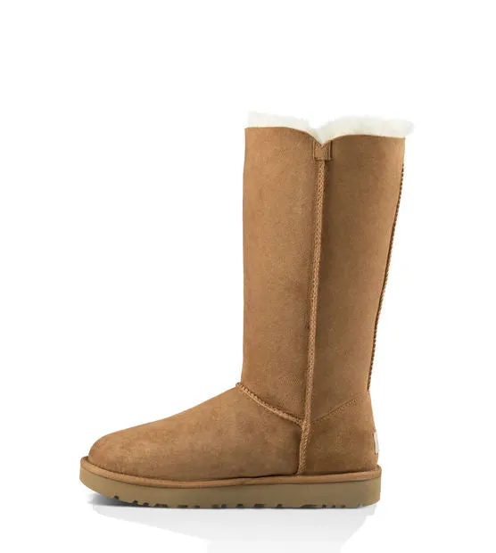 UGG Australia Women's Bailey Button Triplet II | Chestnut