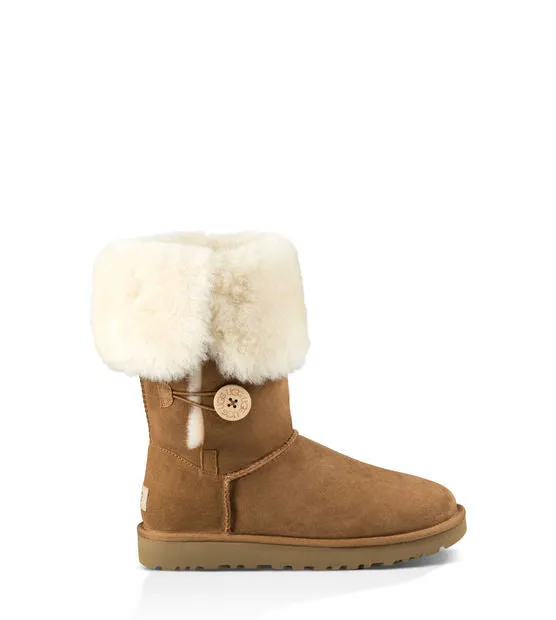 UGG Australia Women's Bailey Button Triplet II | Chestnut