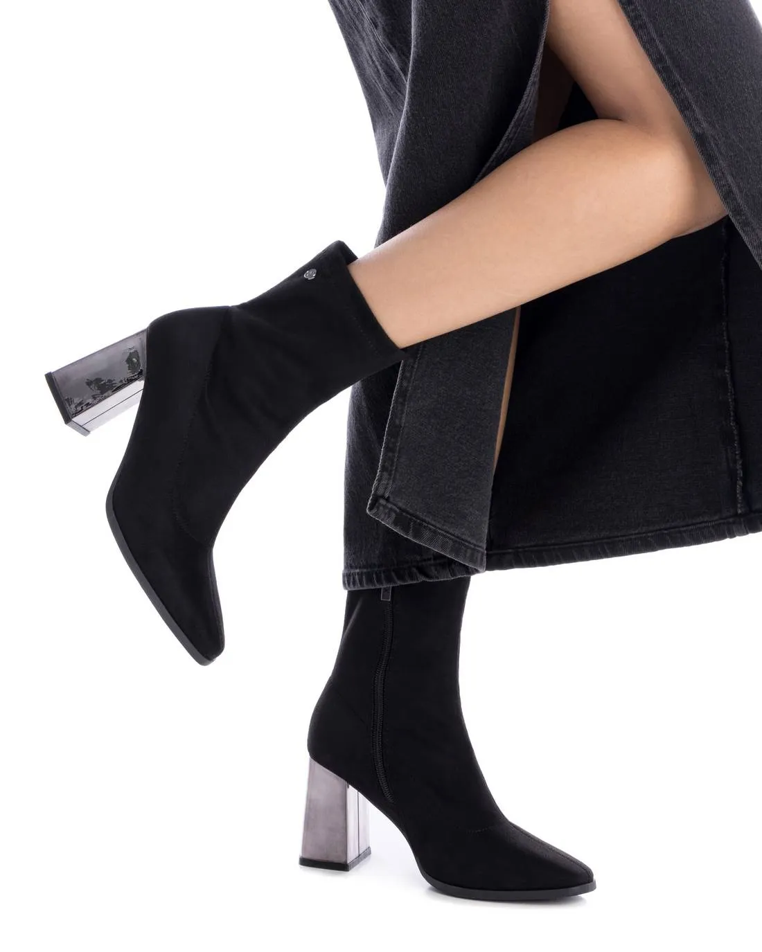 Women's Casual Suede Booties By XTI 143112